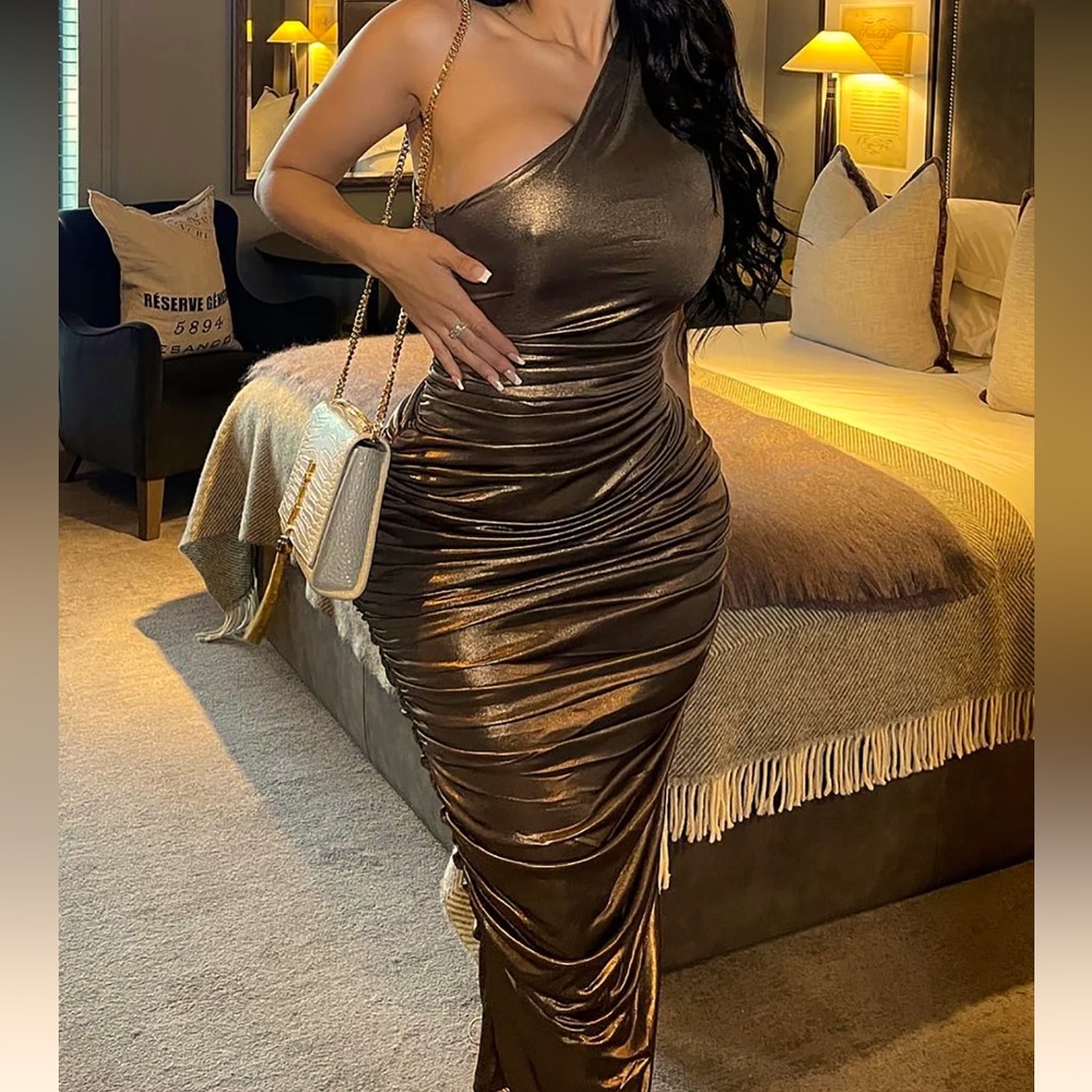 One-Shoulder Bronze Metallic Midi Dress by Fashion Nova - SZ S
